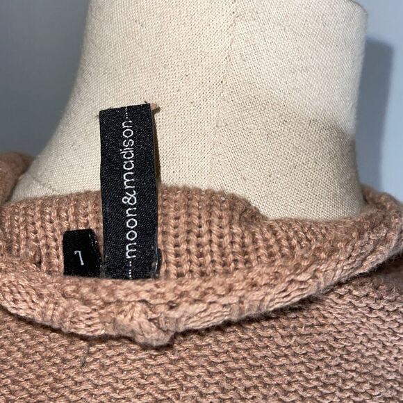 Sweater - Moon & Madison - 3/$25 - Picture 6 of 6